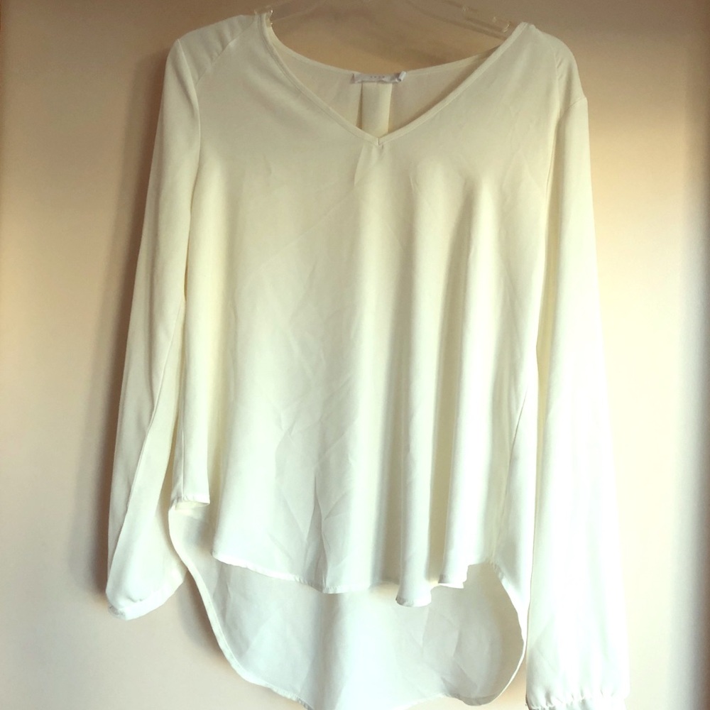 Great lightweight cream top